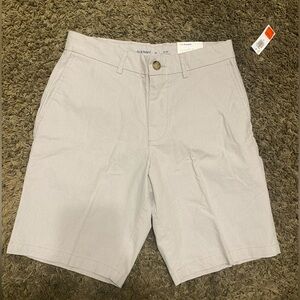 Old Navy Men's Flat Front Shorts Gray and White Stripe 28 Slim